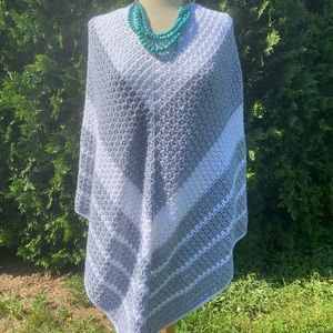 *HANDMADE* Poncho